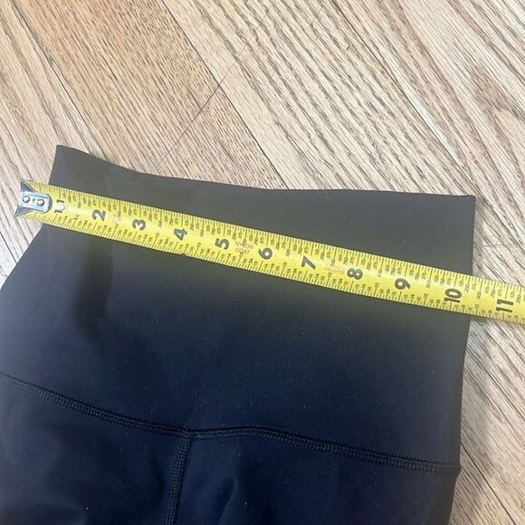 LULULEMON ATHLETICA STIRRUP RUCHED SIDE BLACK LEGGINGS SIZE‎ 2 - Picture 9 of 10